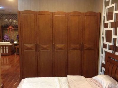 卧室实木衣柜门效果图