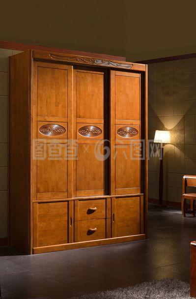 实木衣柜图片